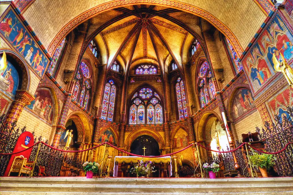 interieur cathedrale